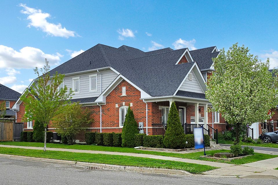 1861 Silverstone Crescent