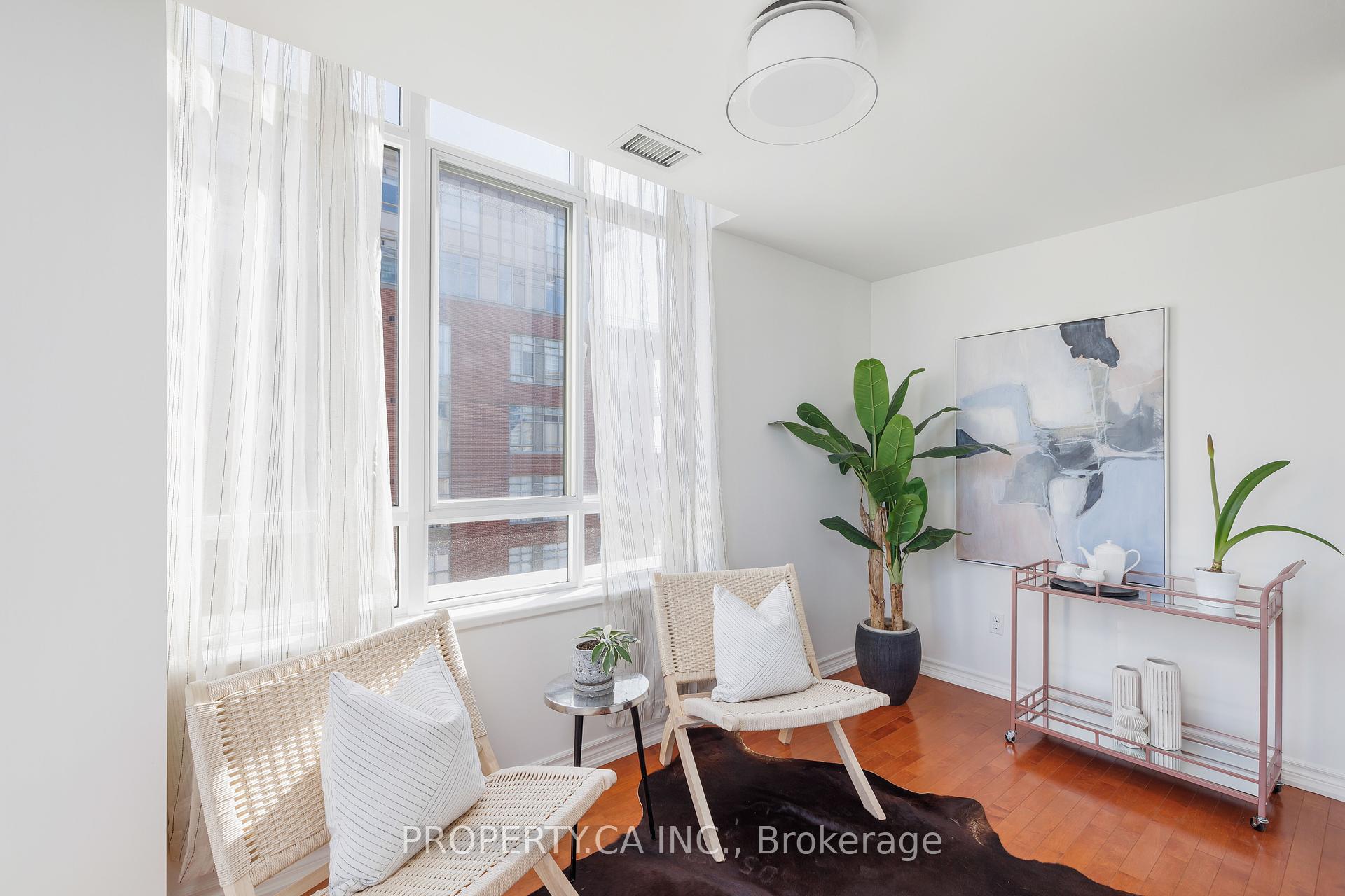 2 Bedrooms Condo at 70 Mill, Toronto For sale