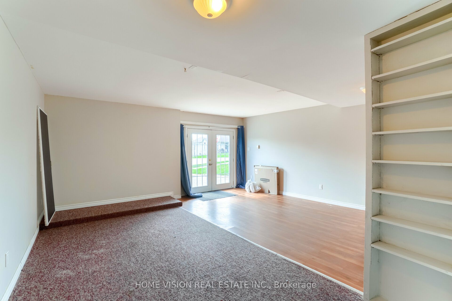 1433 Springwater Crescent E, #Lower Unit