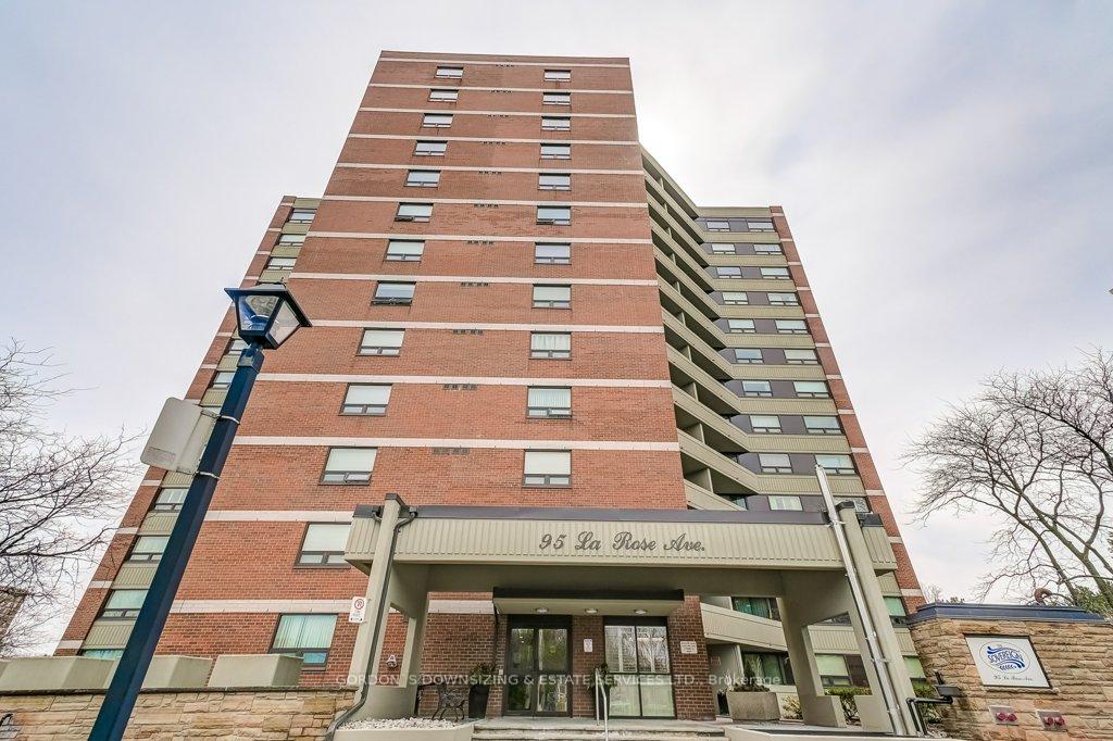 2 Bedrooms Condo at 95 La Rose, Toronto For sale