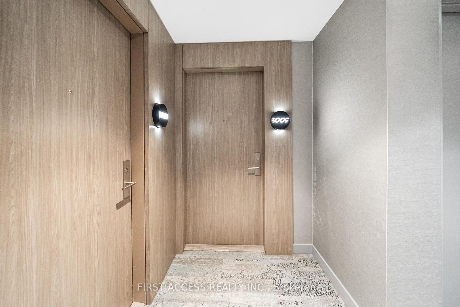 2 Bedrooms Condo at 161 Roehampton,  Toronto For sale