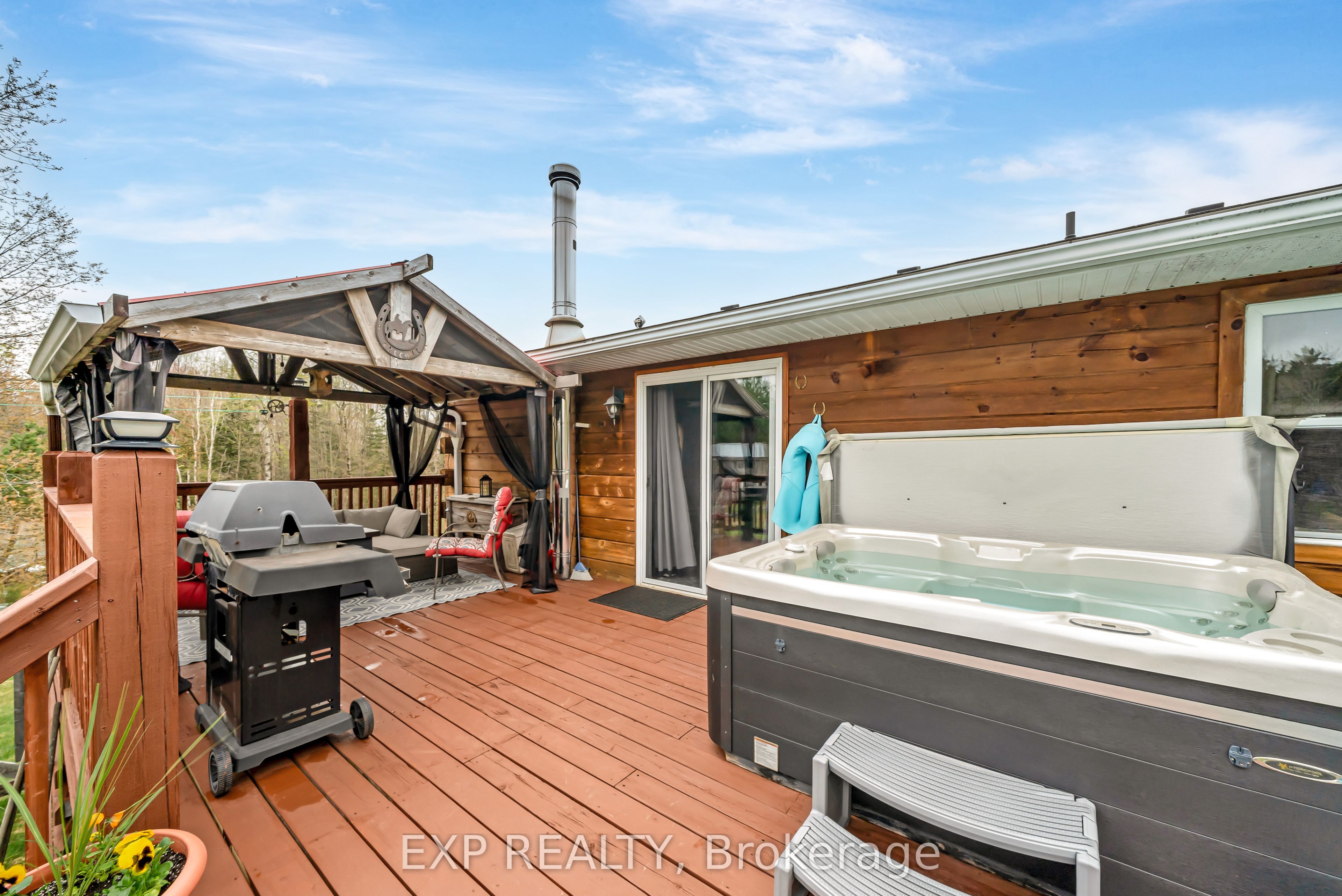 1469 Queensborough Road, Tweed Elzevir (Twp)