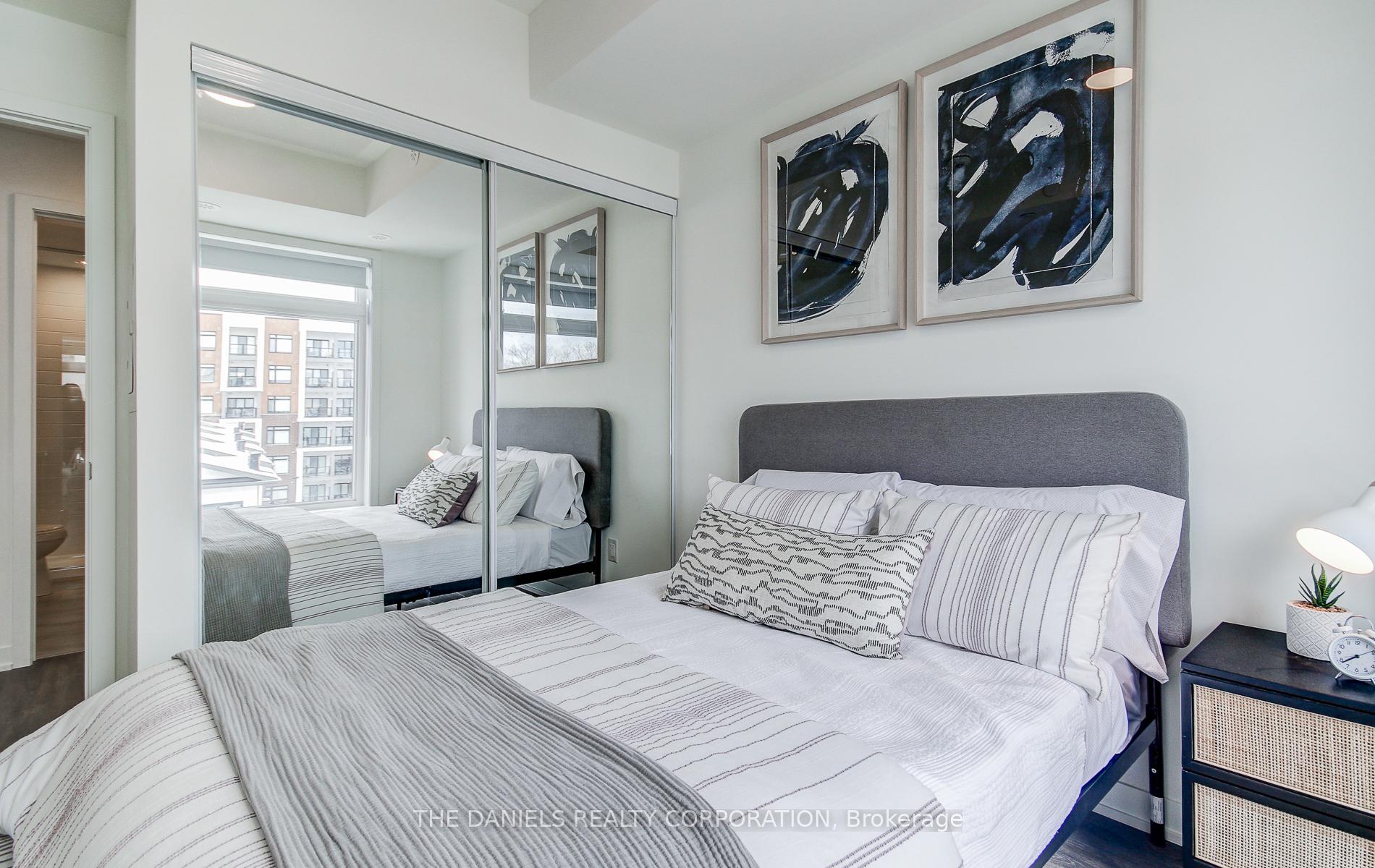 2 Bedrooms Condo at 165 Canon Jackson,  Toronto For sale