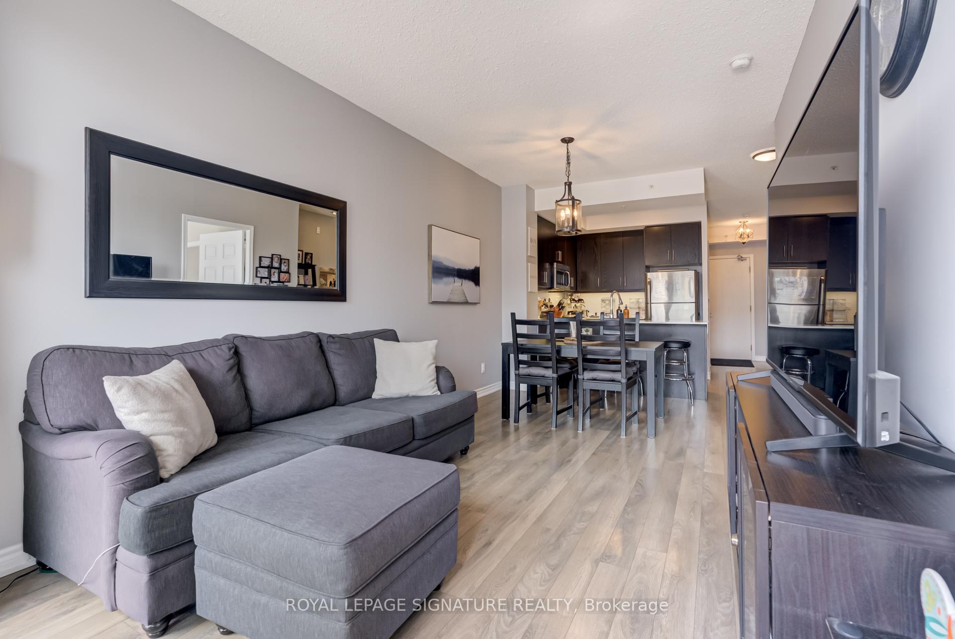2 Bedrooms Condo at 15 James Finlay, Toronto For sale