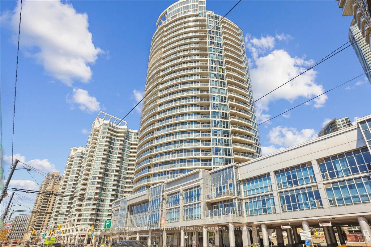 2 Bedrooms Condo at 218 Queens, Toronto For sale