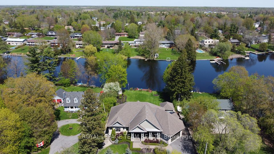 5591 Manotick Main