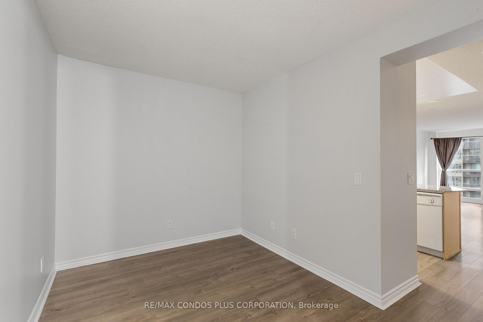 2 Bedrooms Condo at 763 Bay, Toronto For sale