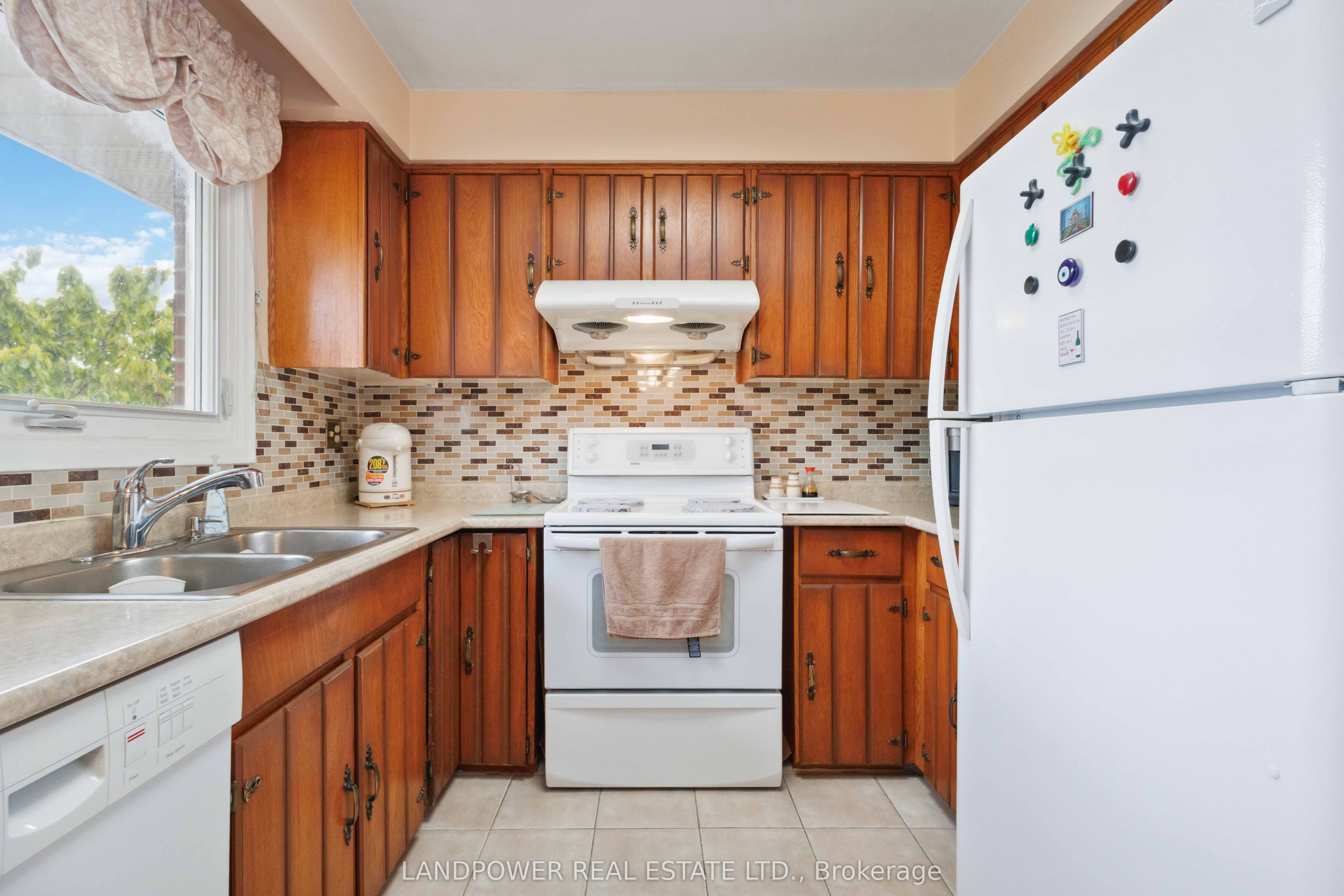 851 Huntingwood Drive