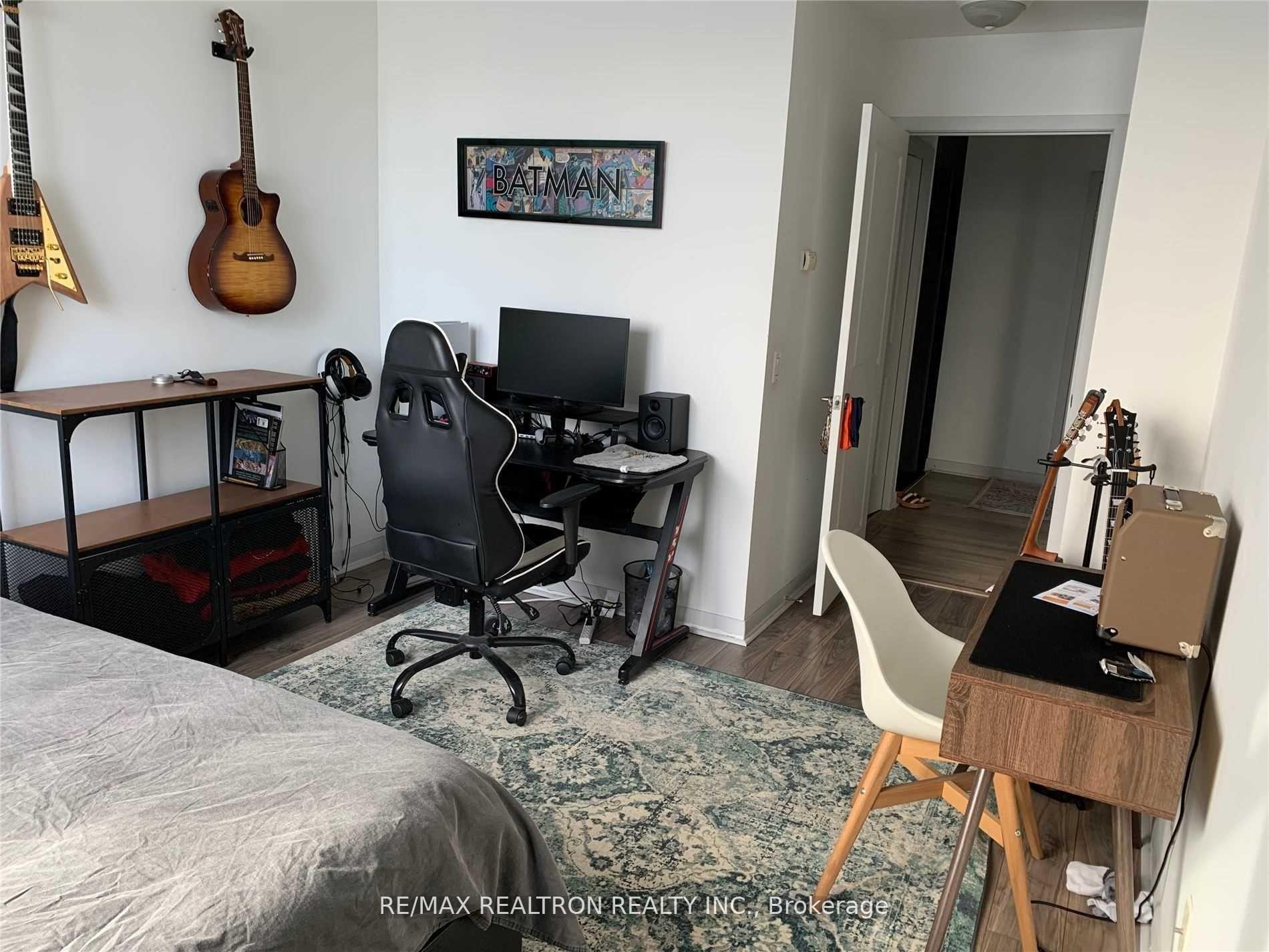 3 Bedrooms Condo at 4968 Yonge,  Toronto For sale