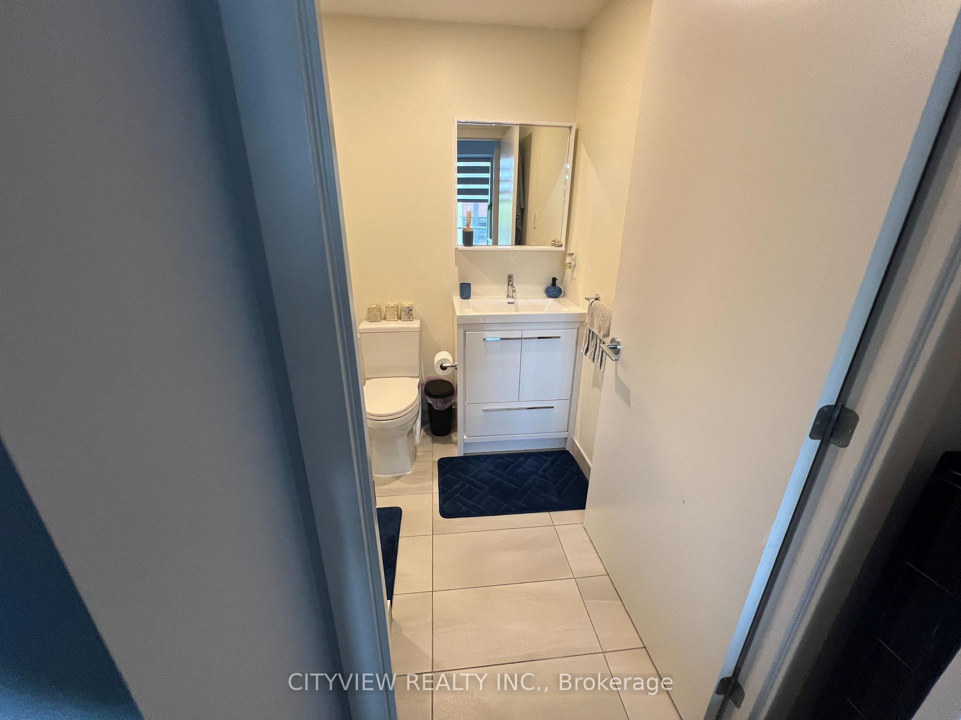2 Bedrooms Condo at 212 king William, Hamilton For sale