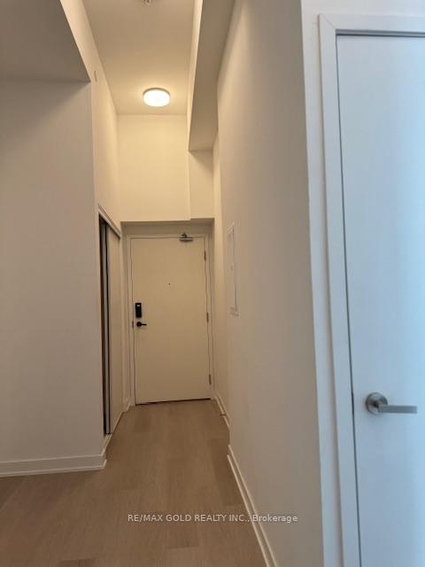 2 Bedrooms Condo at 3883 Quartz,  Mississauga For sale