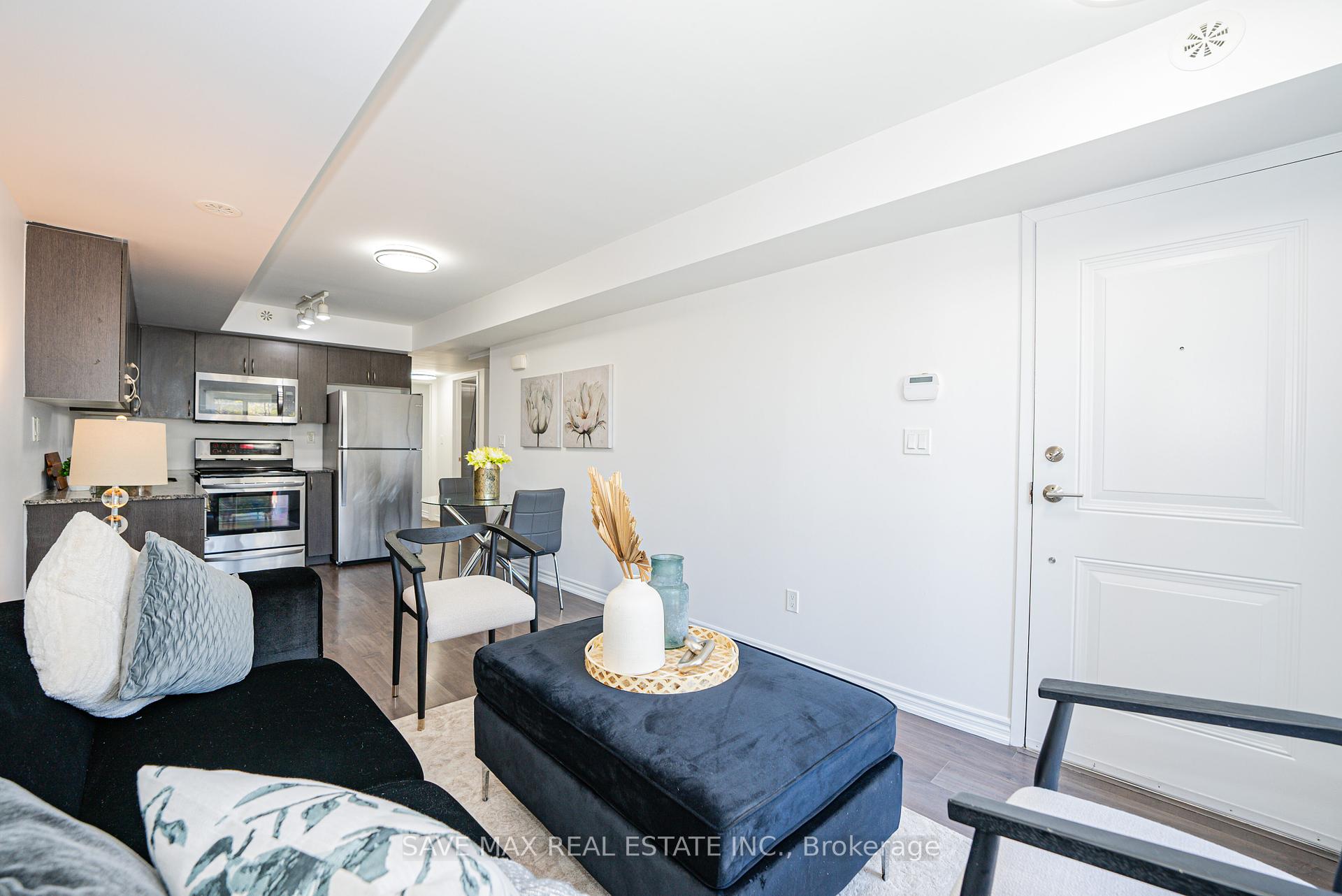 3 Bedrooms Condo at 1070 Progress, Toronto For sale