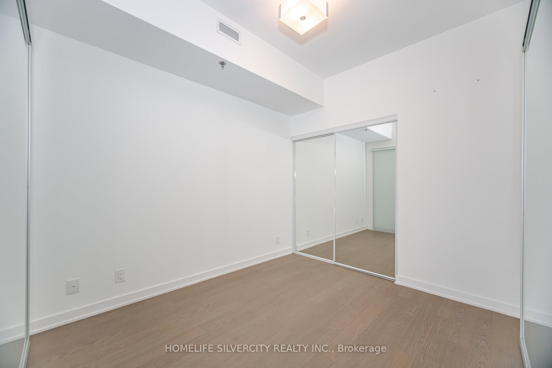 1 Bedroom Condo at 15 Beverley, Toronto For sale
