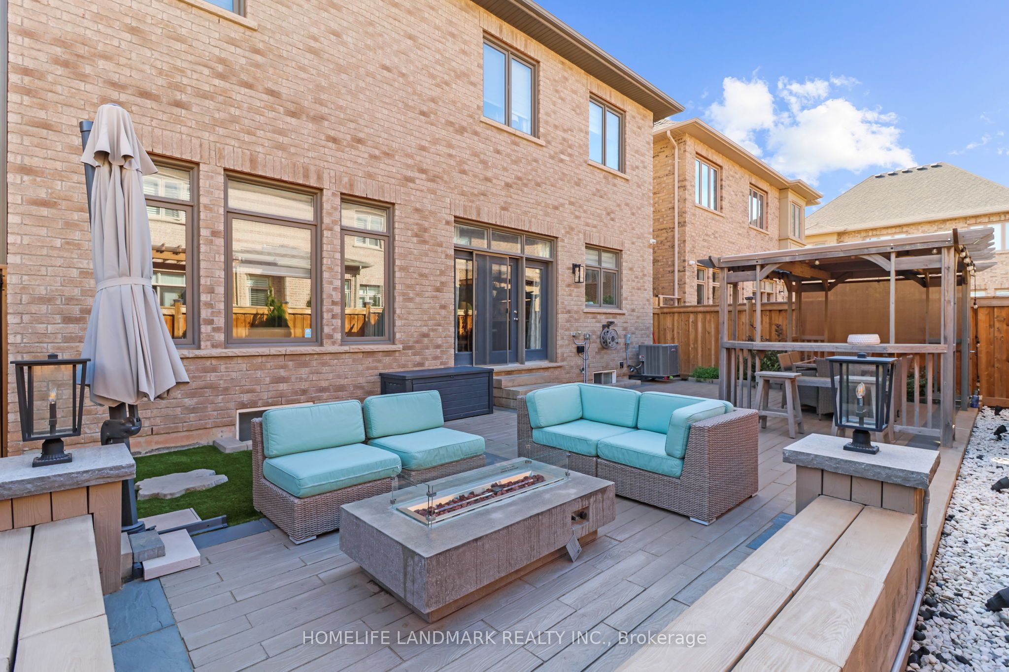 3183 Daniel Way