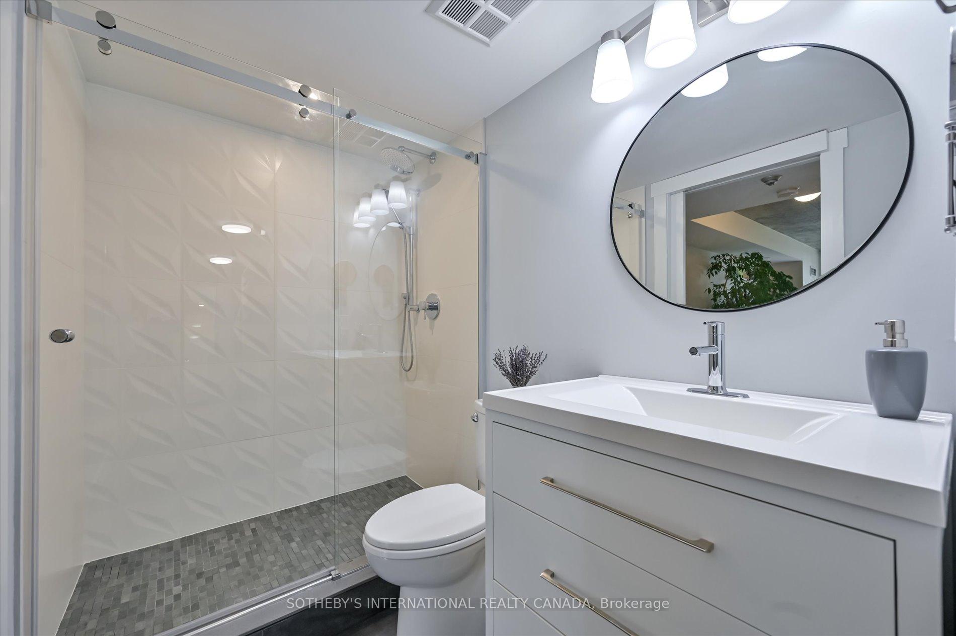 2 Bedrooms Condo at 1029 King, Toronto For sale