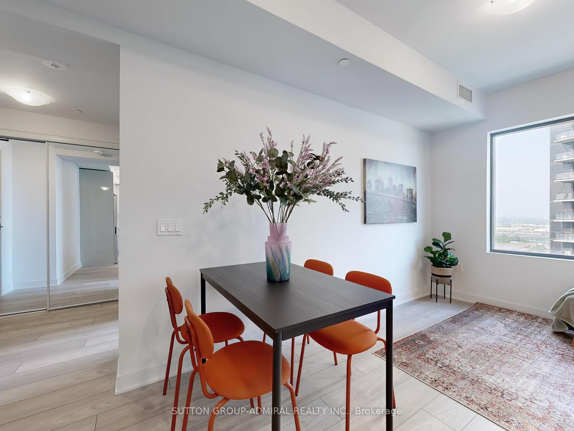 2 Bedrooms Condo at 2920 Hwy 7, Vaughan For sale