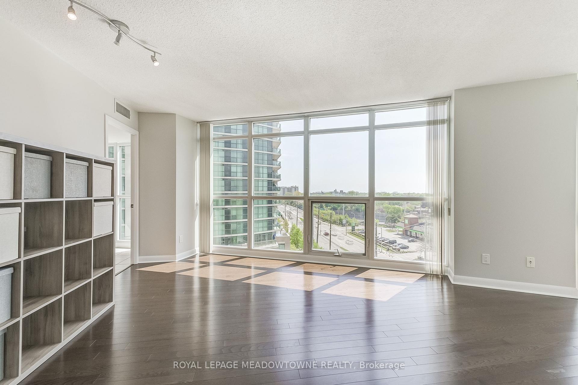 2 Bedrooms Condo at 225 Sherway Gardens, Toronto For sale