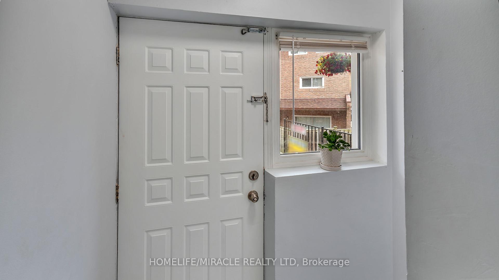 3 Bedrooms Condo at 91 Muir, Toronto For sale