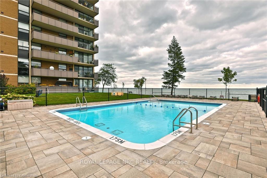 2 Bedrooms Condo at 500 GREEN,  Hamilton For sale