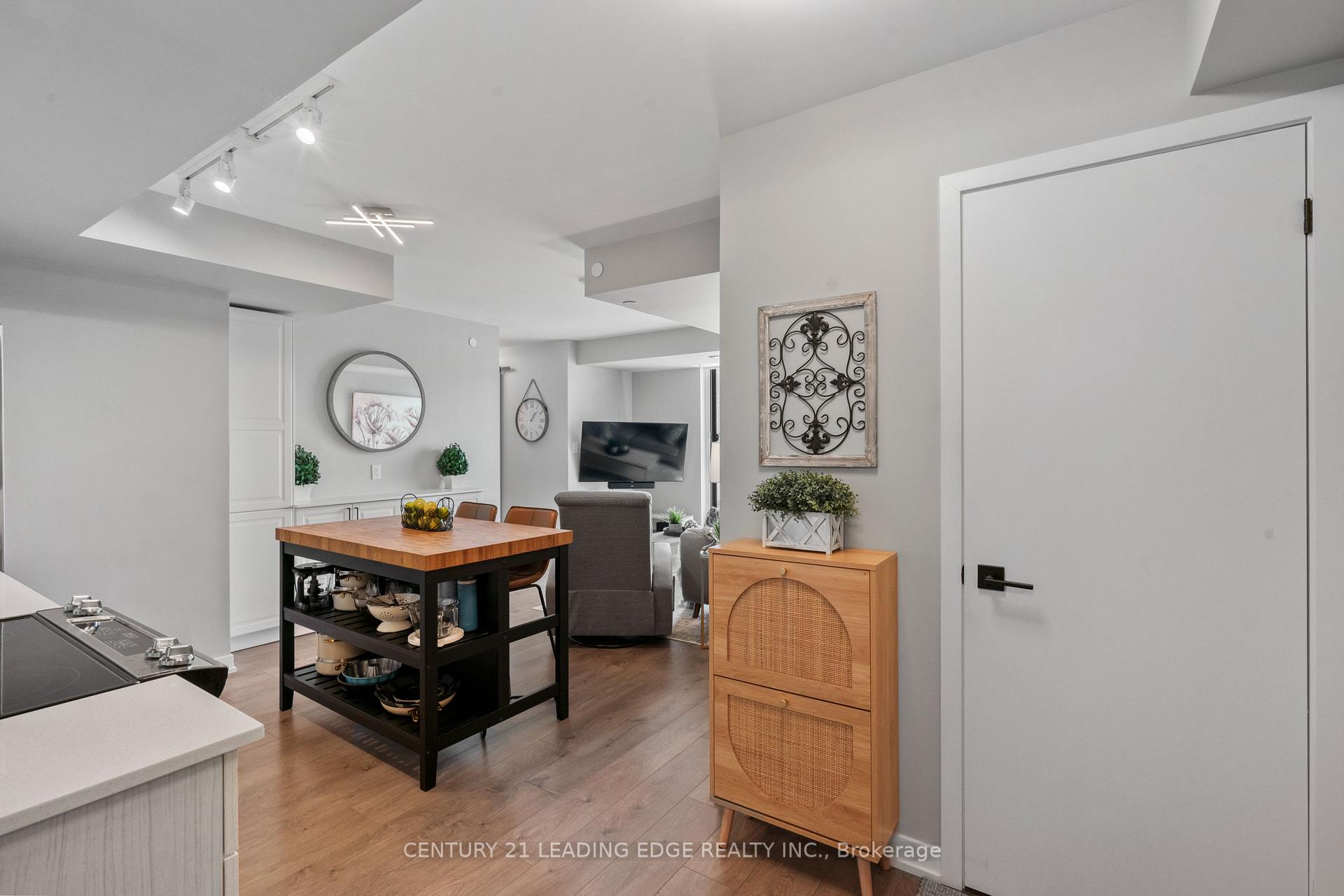 2 Bedrooms Condo at 1401 O’Connor, Toronto For sale