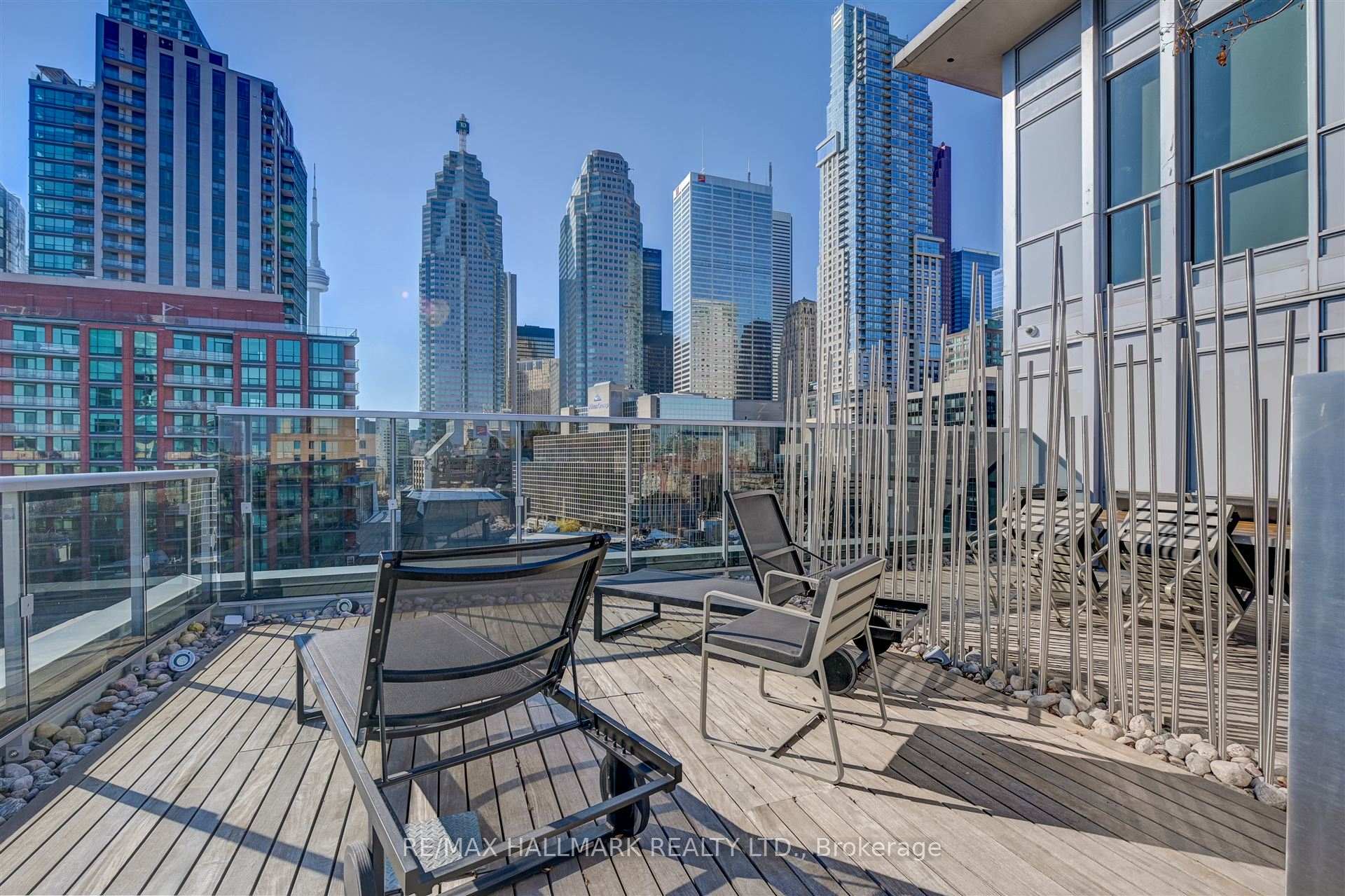 2 Bedrooms Condo at 55 Front, Toronto For sale