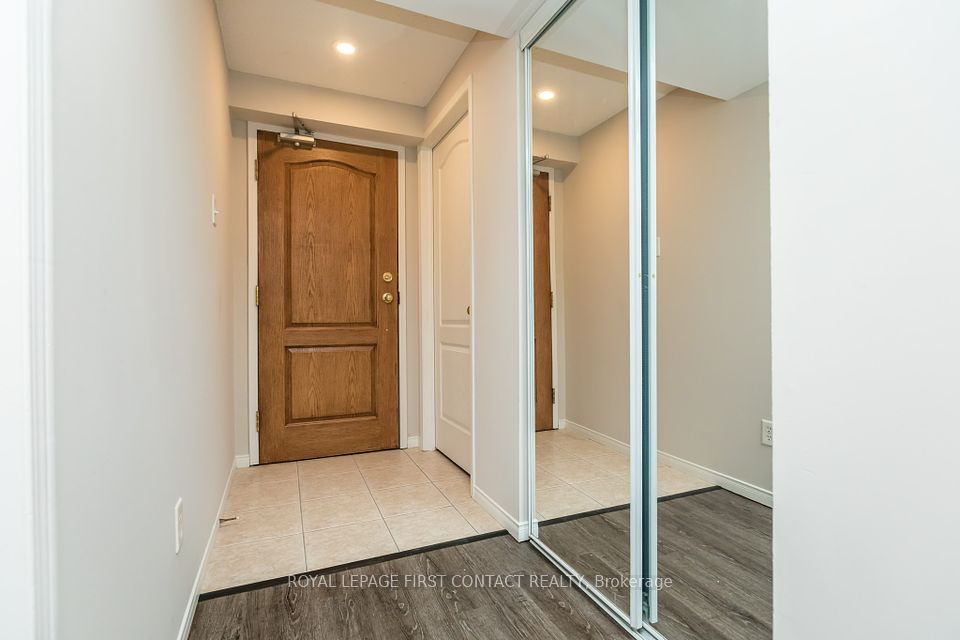#103 - 117 EDGEHILL Drive, Barrie, ON L4N 1L9