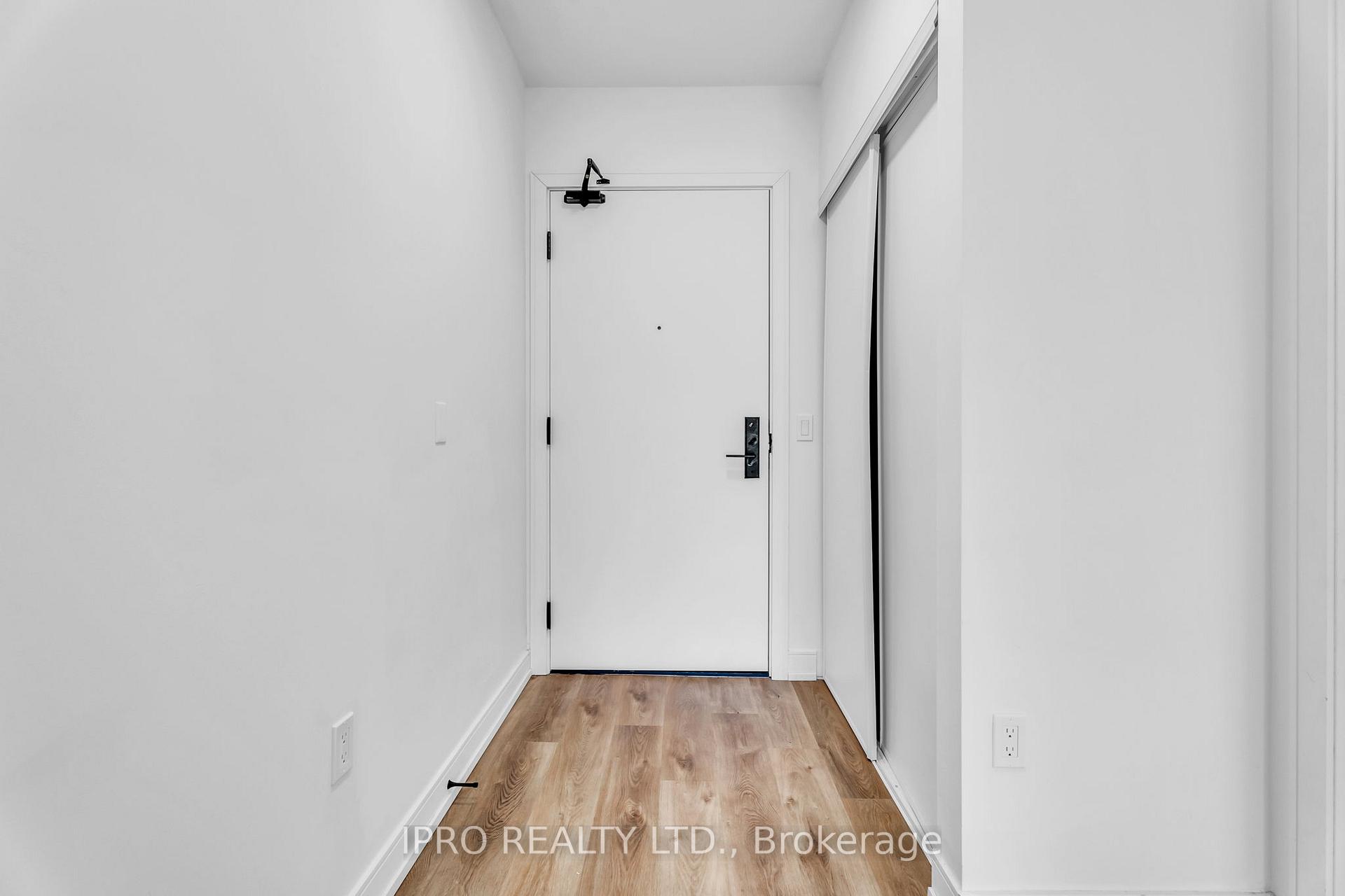 1 Bedroom Condo at 1 Jarvis, Hamilton For sale