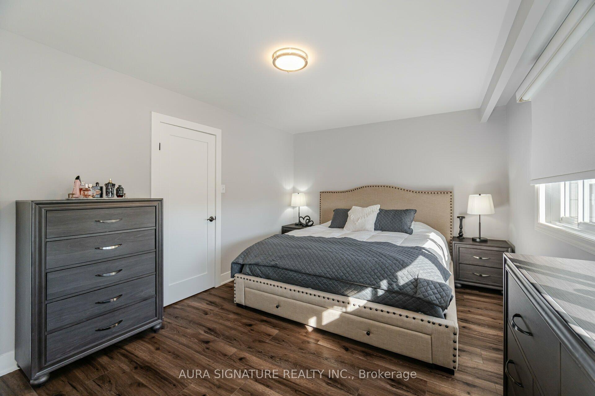 3 Bedrooms Condo at 88 Rainbow, Vaughan For sale