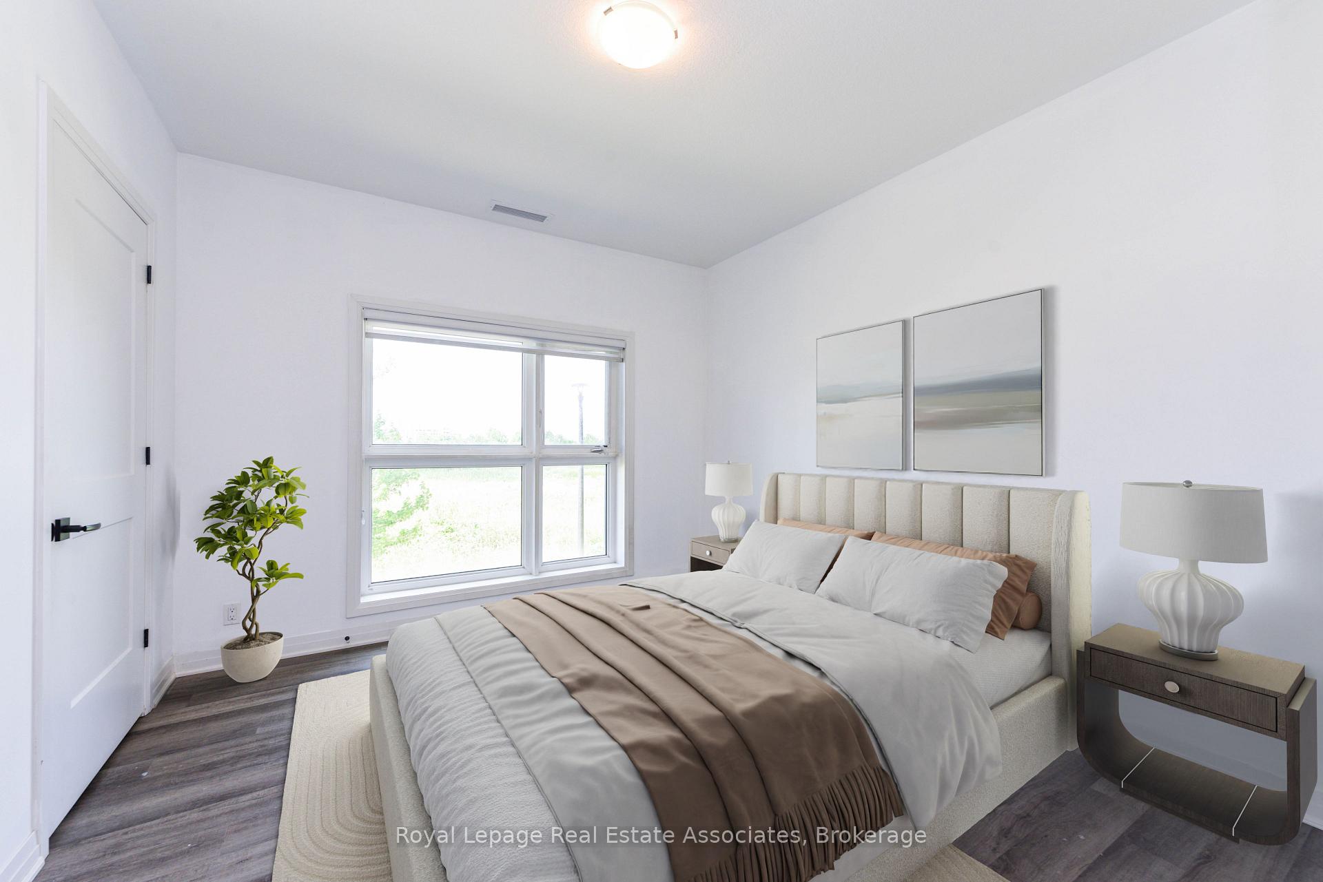 3 Bedrooms Condo at 102 Grovewood, Oakville For sale