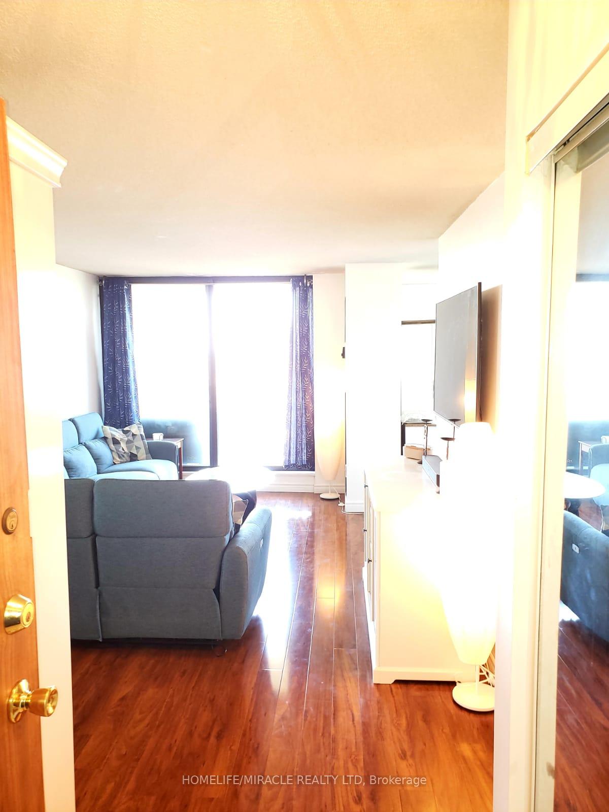 2 Bedrooms Condo at 121 Trudelle, Toronto For sale