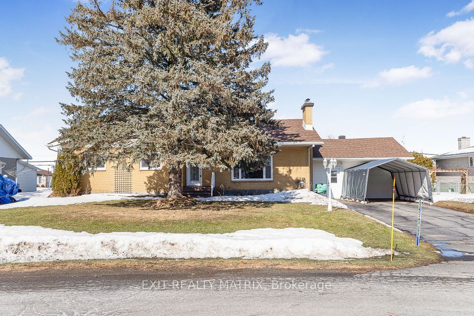 21 Frost Avenue, Hawkesbury, ON K6A 2T7