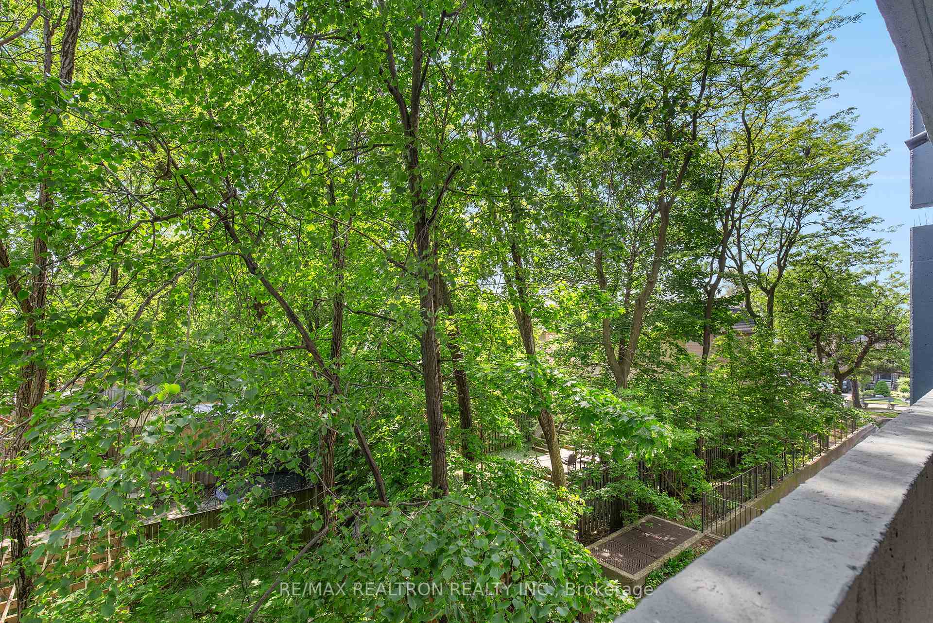 1 Bedroom Condo at 3555 Bathurst, Toronto For sale