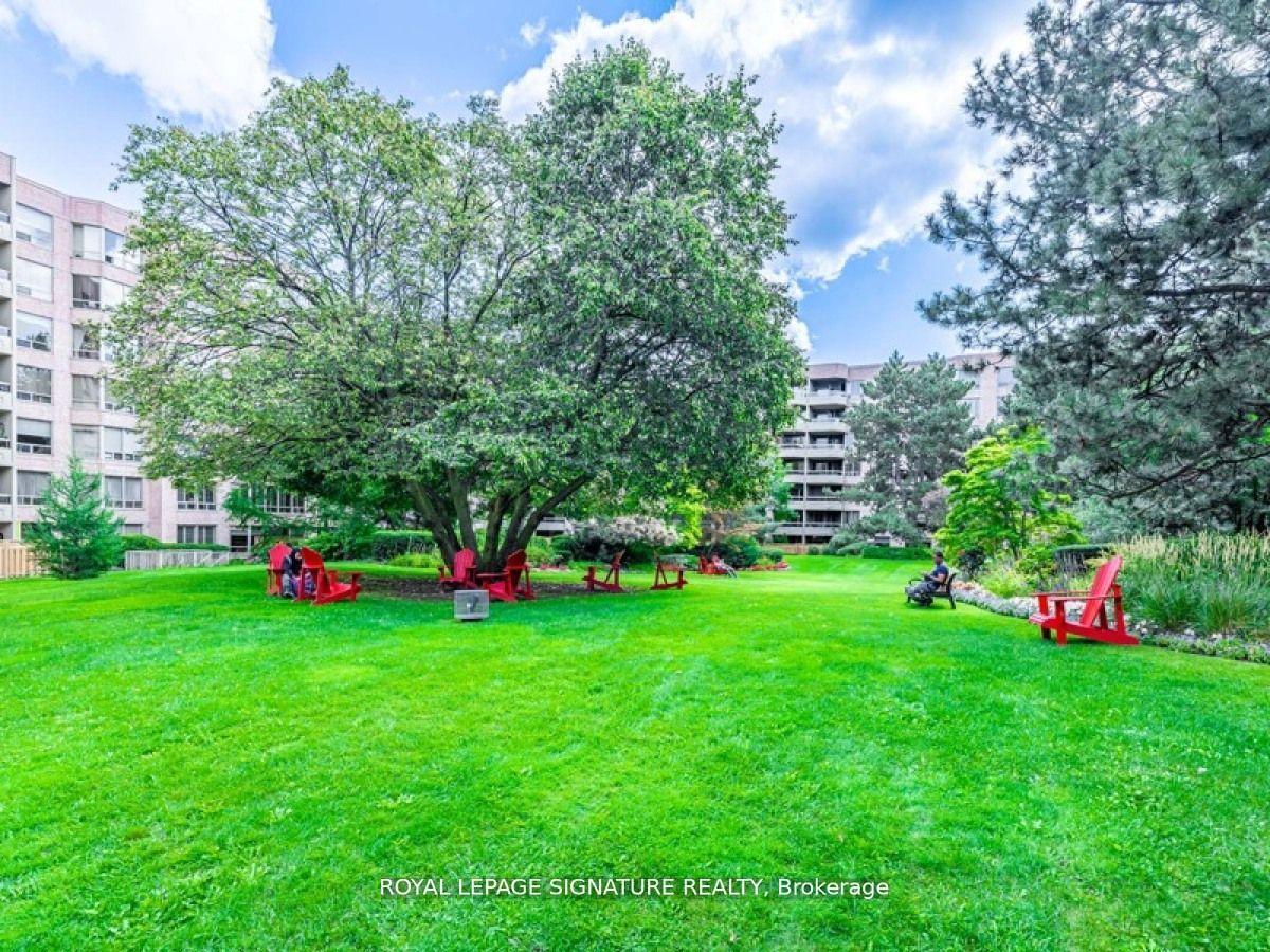 2 Bedrooms Condo at 1200 Don Mills, Toronto For sale