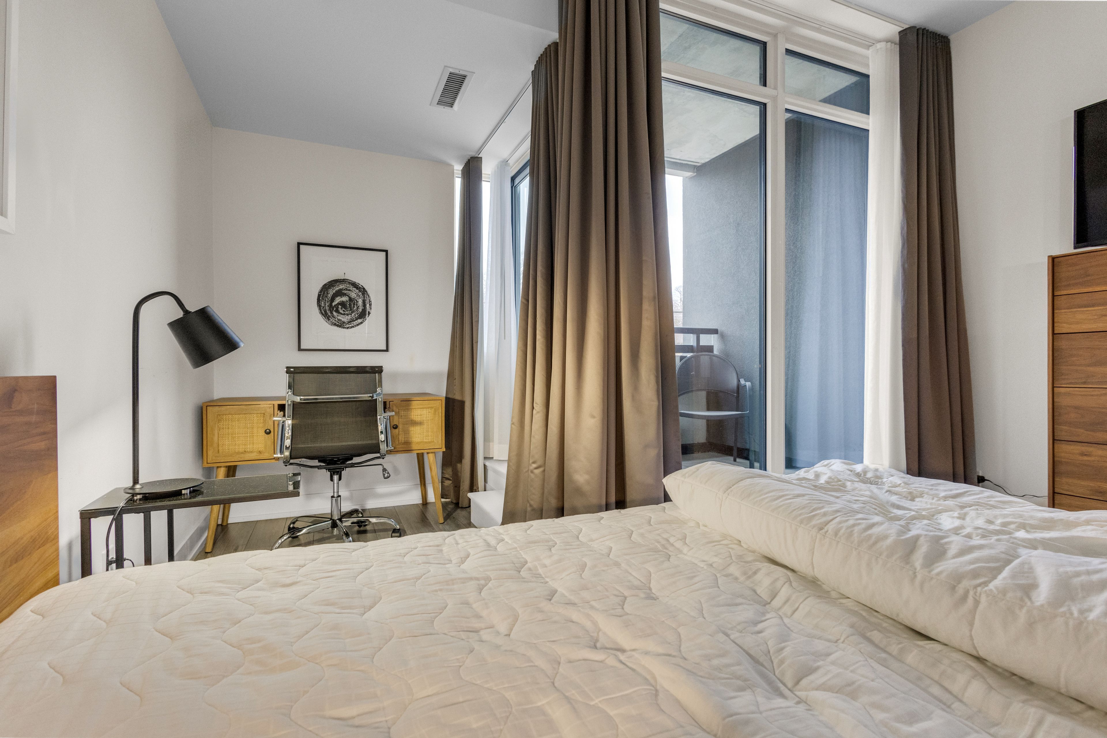 170 Chiltern Hill Road 402