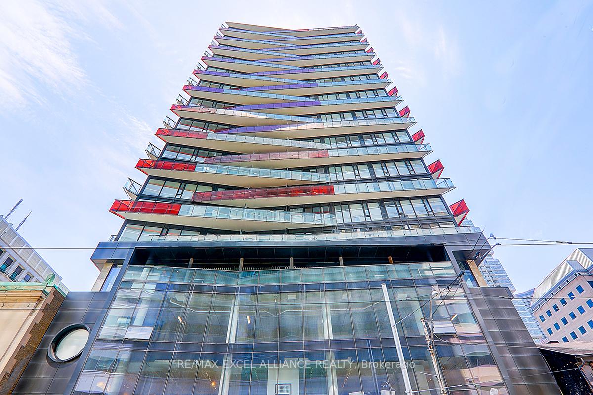 2 Bedrooms Condo at 215 Queen,  Toronto For sale
