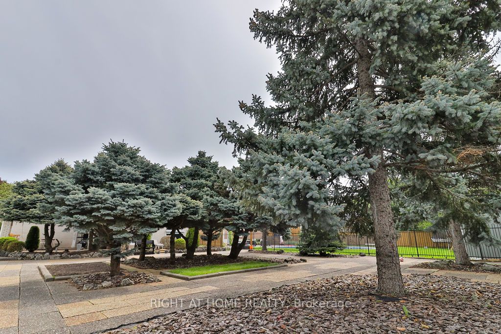 2765 Bushland Crescent