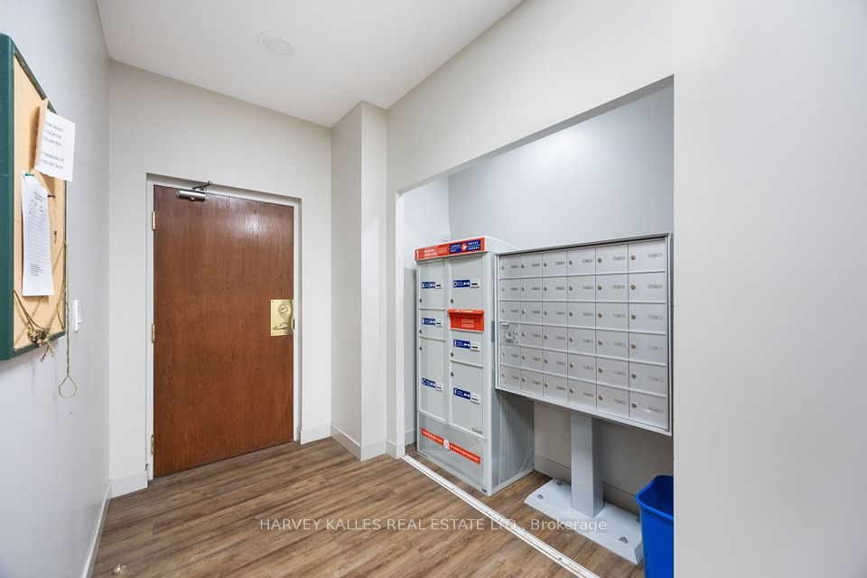 135 Maitland Street W 205