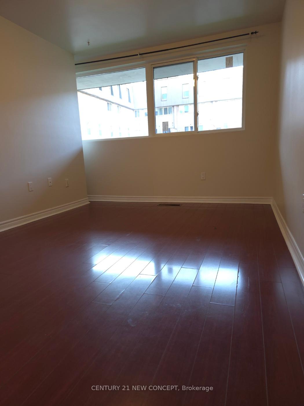 5 Bedrooms Condo at 165 Cherokee, Toronto For sale