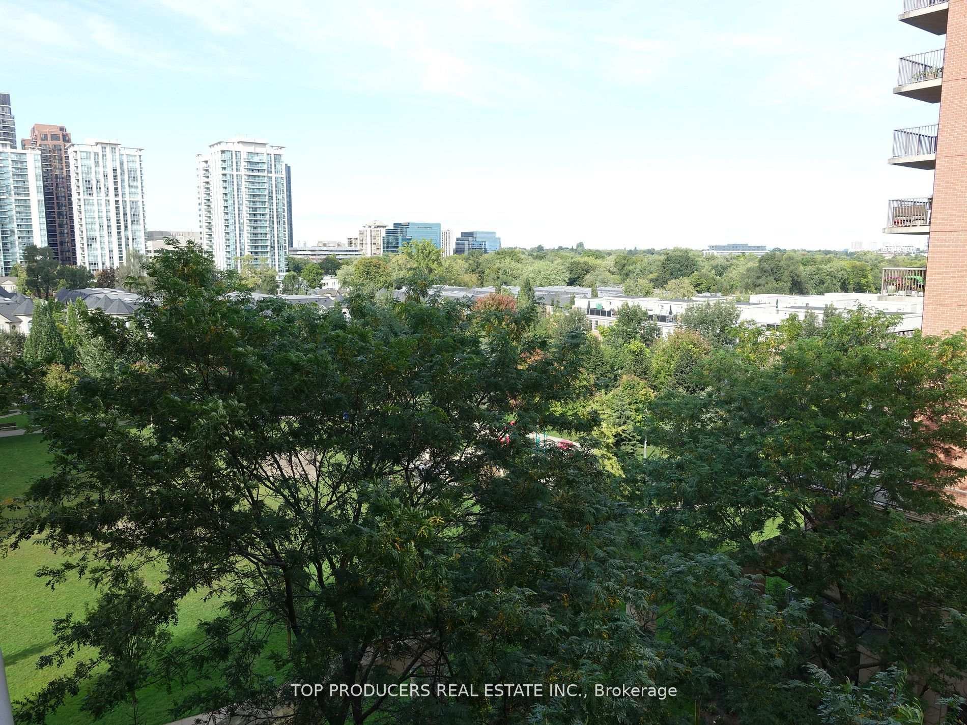 1 Bedroom Condo at 51 Harrison Garden,  Toronto For sale