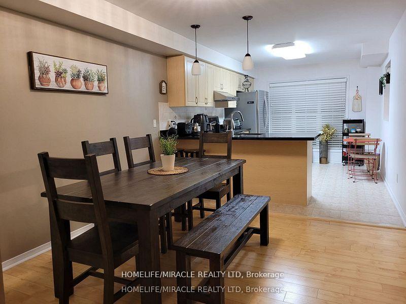 4 Bedrooms Condo at 22 Exchequer, Toronto For sale