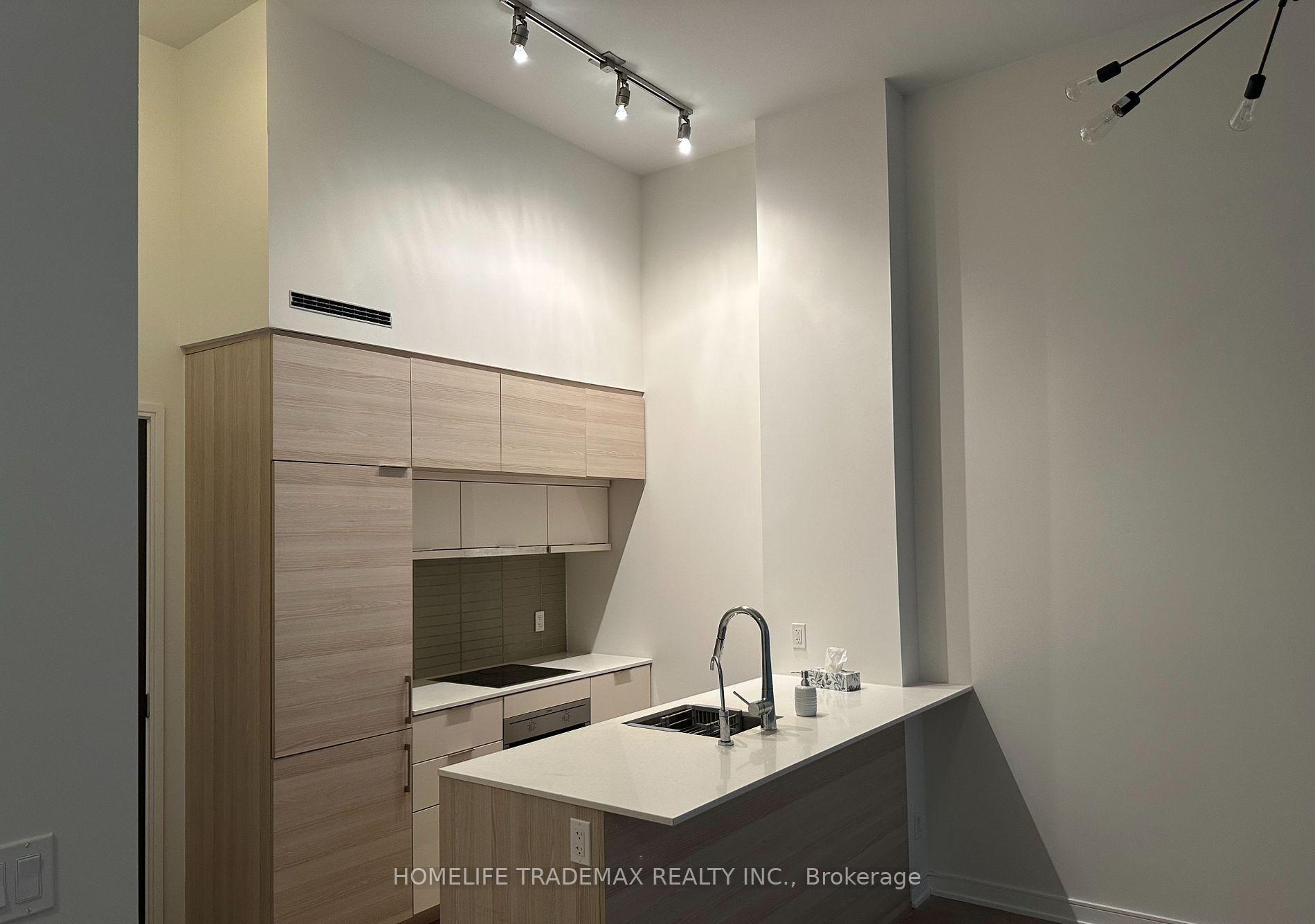 2 Bedrooms Condo at 88 Scott,  Toronto For sale