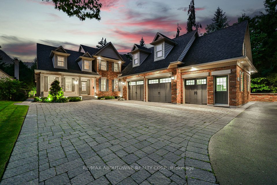 3105 Lakeshore