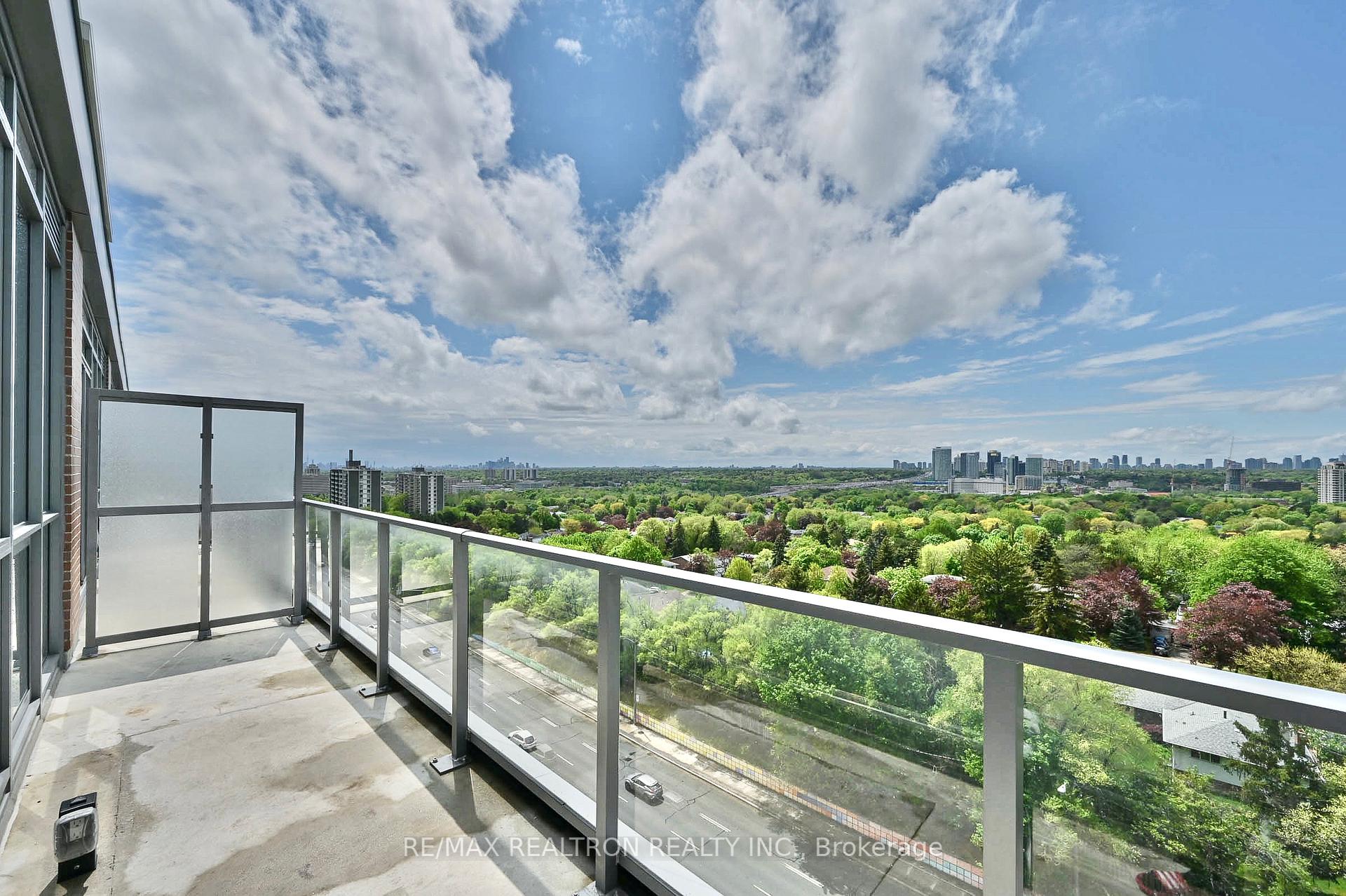2 Bedrooms Condo at 36 Forest Manor, Toronto For sale