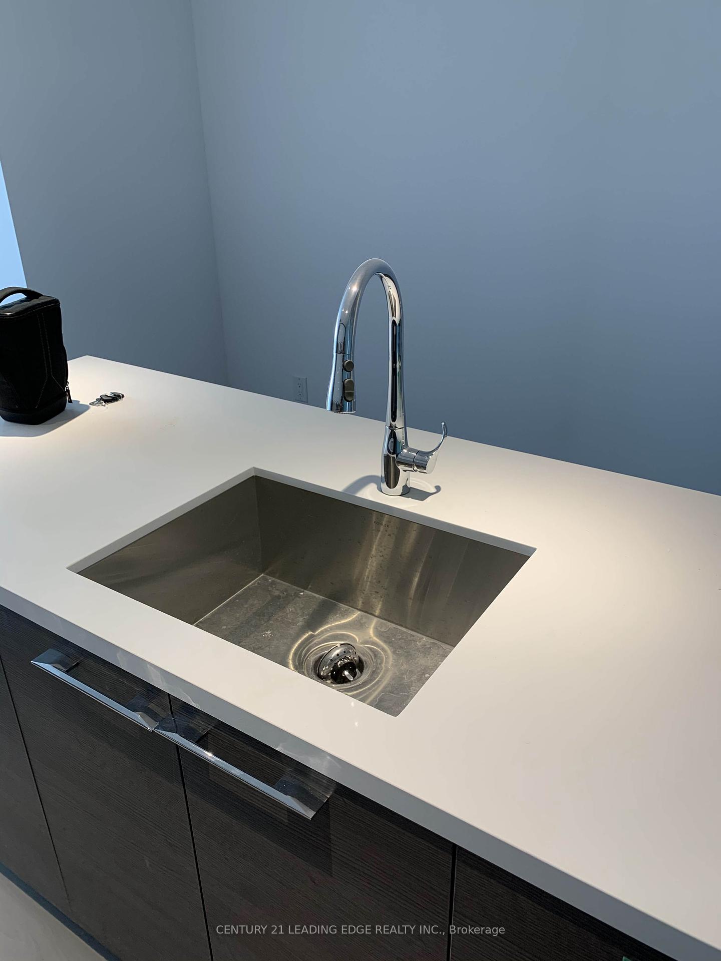 2 Bedrooms Condo at 488 University, Toronto For sale