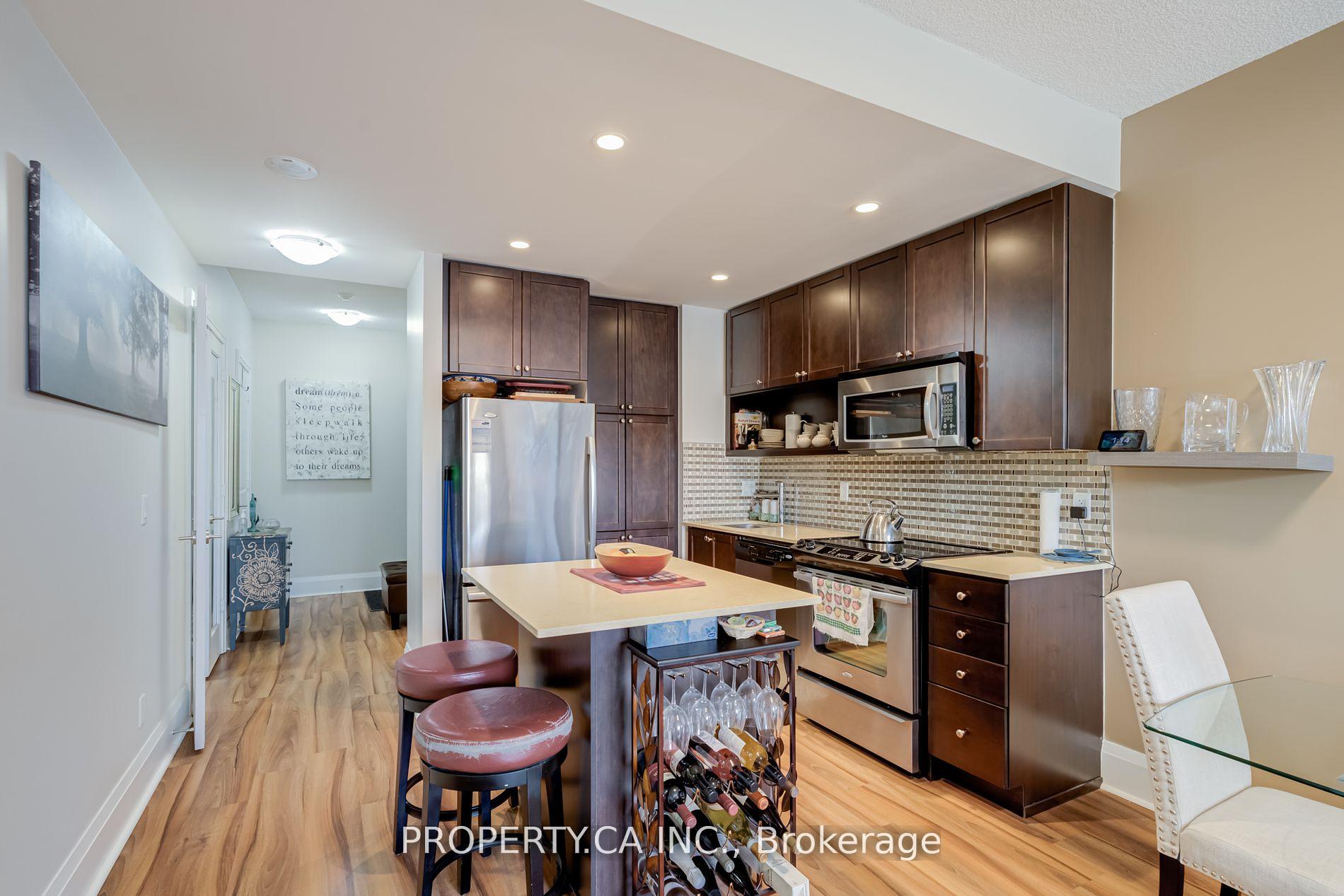 2 Bedrooms Condo at 100 Harrison, Toronto For sale