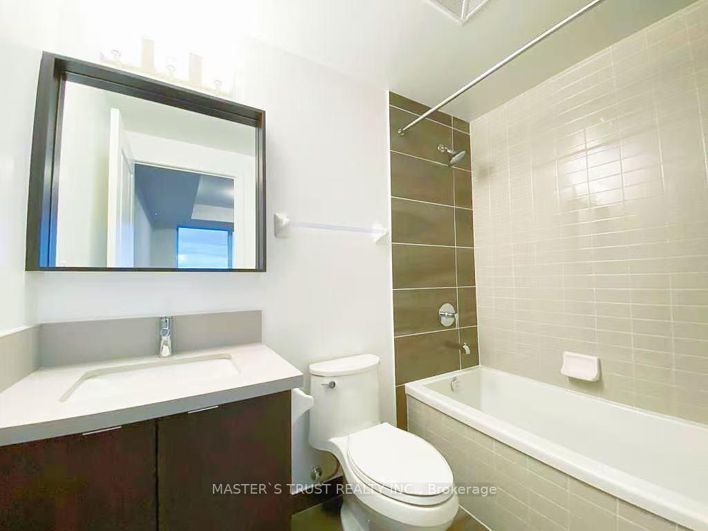2 Bedrooms Condo at 4699 Glen Erin, Mississauga For sale