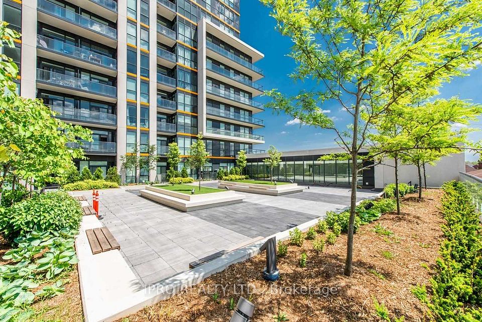 1603 Eglinton
