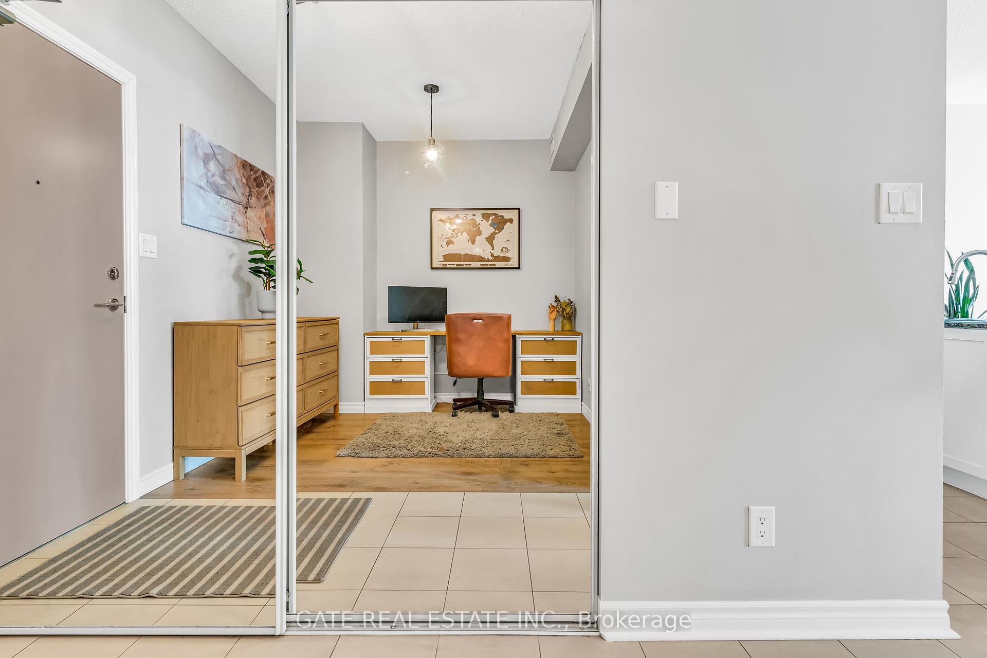 2 Bedrooms Condo at 3525 Kariya, Mississauga For sale