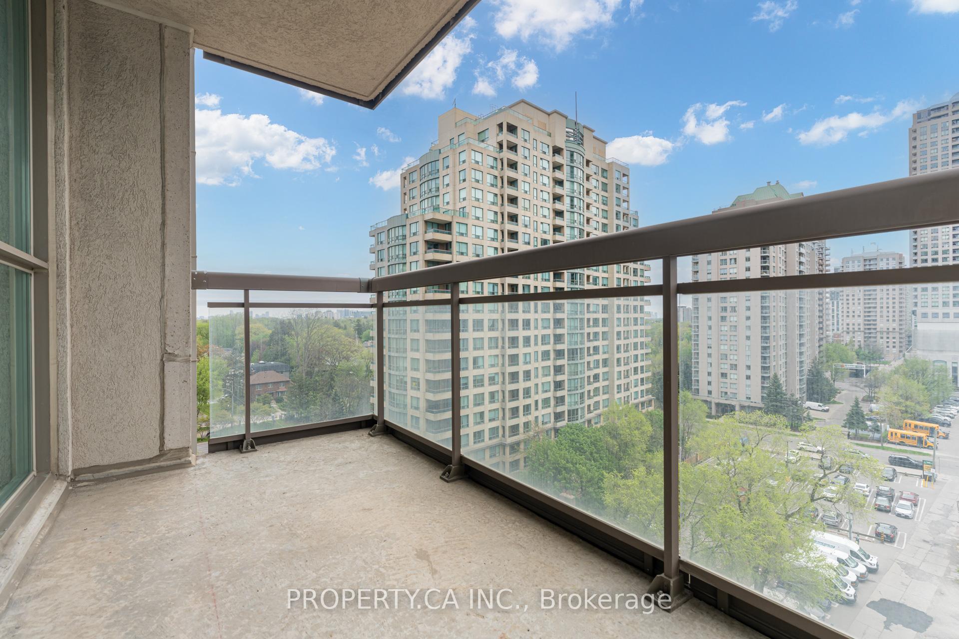 2 Bedrooms Condo at 18 Parkview, Toronto For sale