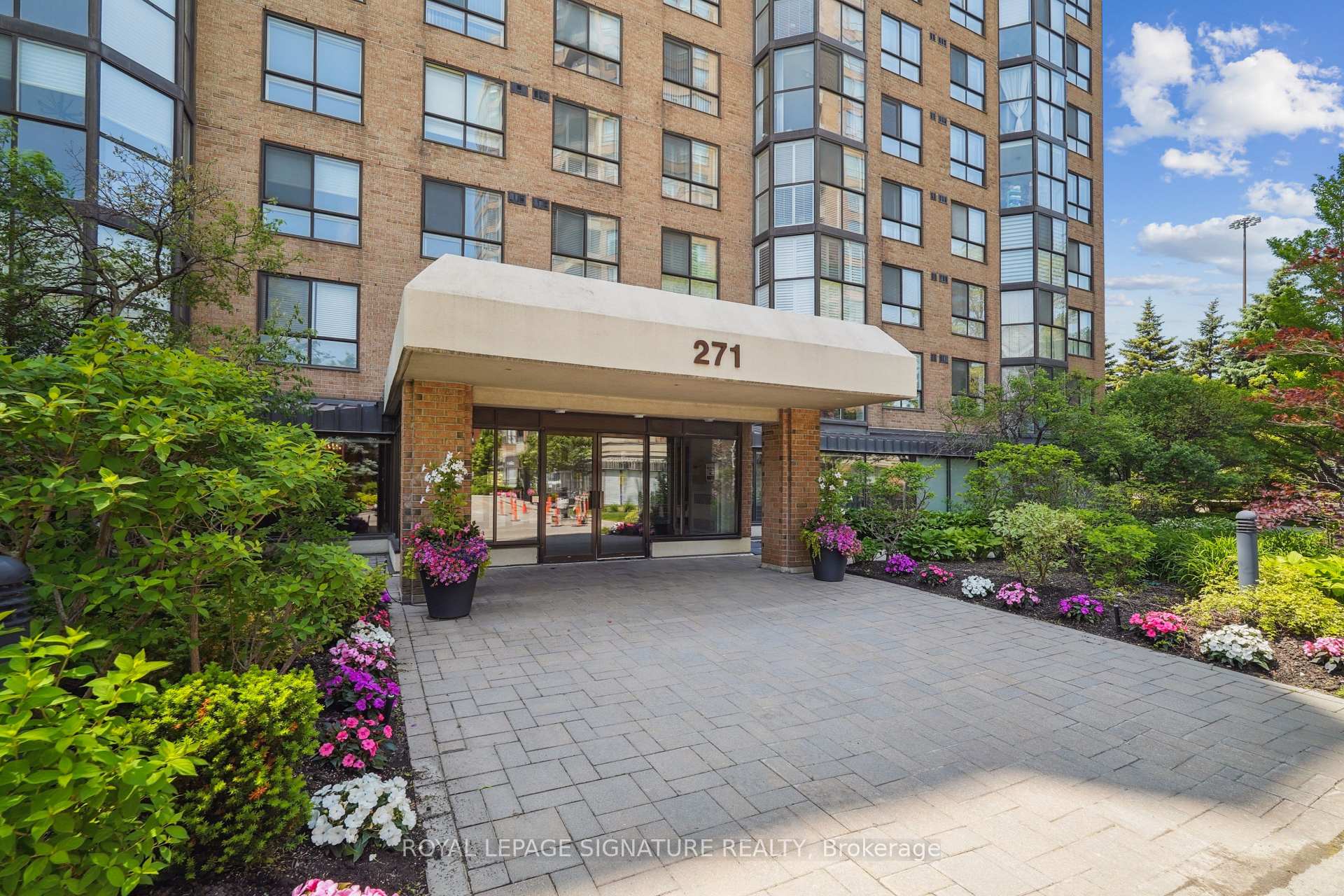 2 Bedrooms Condo at 271 Ridley, Toronto For sale